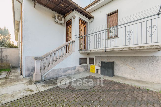 Villa in residenziale in 