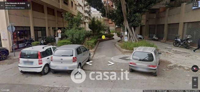 Garage/posto auto in residenziale in Via Villa Heloise 20