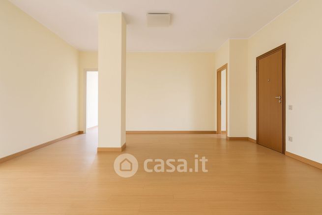 Ufficio in commerciale in Via Carlo Porta 17
