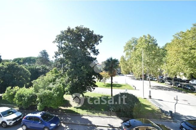 Appartamento in residenziale in Via Antonio Canova 1