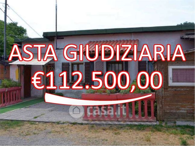 Rustico/casale in residenziale in Via Contea 34