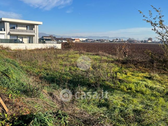 Terreno edificabile in residenziale in Via Fiume Po