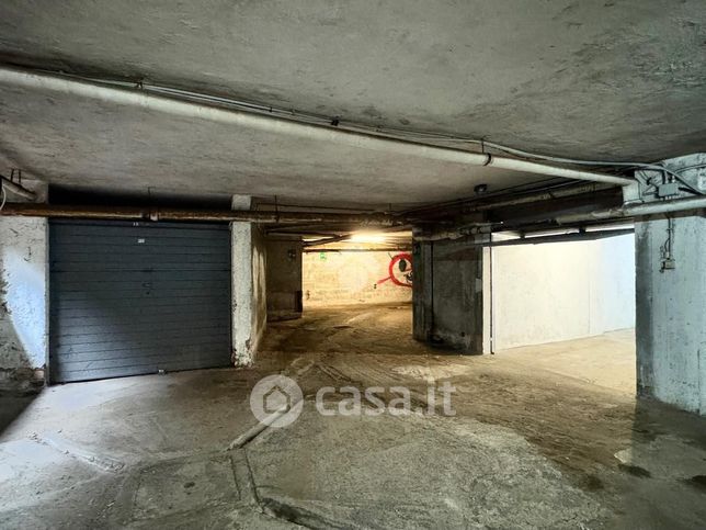 Garage/posto auto in residenziale in Corso Duca di Genova 138