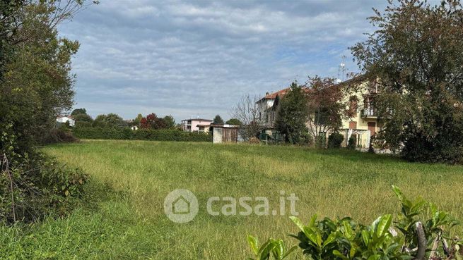 Terreno edificabile in residenziale in Viale Milano