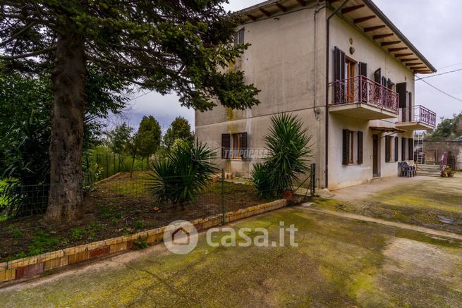 Casa indipendente in residenziale in Contrada Mornano