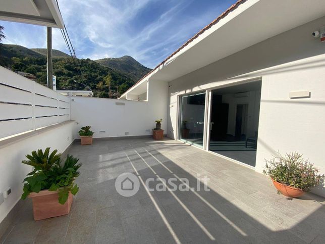 Casa indipendente in residenziale in Via Alla Falconara 5 d