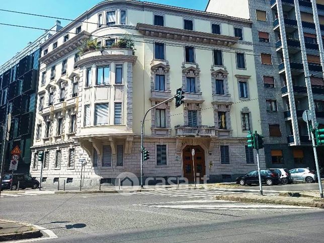 Ufficio in commerciale in Viale Gran Sasso 22