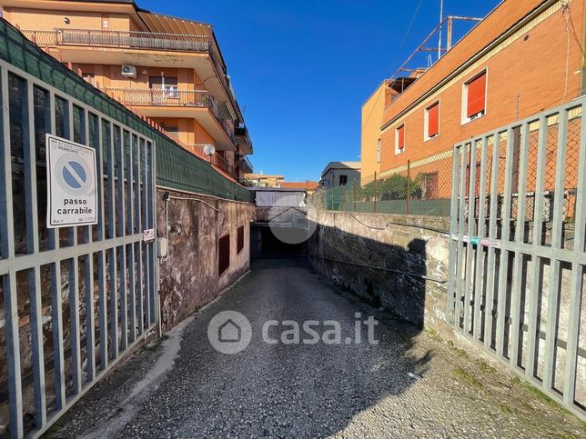 Garage/posto auto in residenziale in Via Collatina 291 a