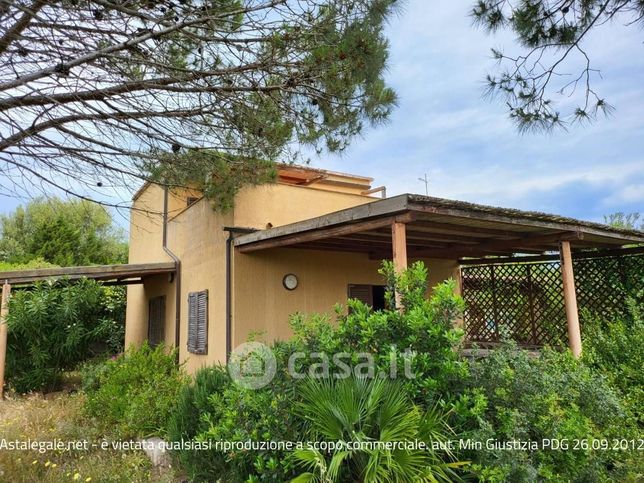 Casa indipendente in residenziale in Via delle Ginestre 15
