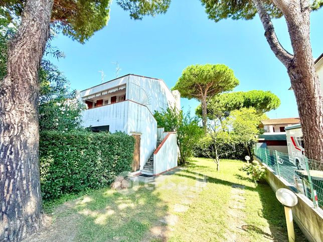 Villetta a schiera in residenziale in Viale Inghilterra 104