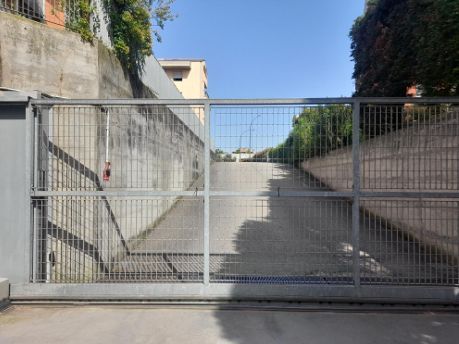 Box/posto auto in residenziale in Via Prima Traversa Spianà