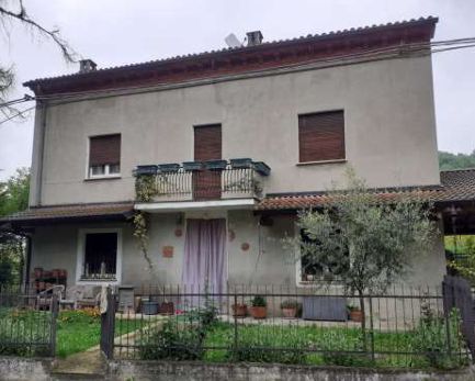 Casa indipendente in residenziale in Via Gabbione 24