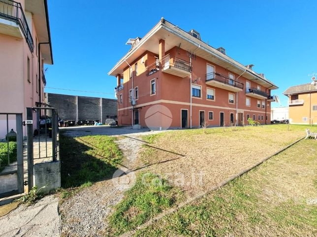 Appartamento in residenziale in Via Carpi 2