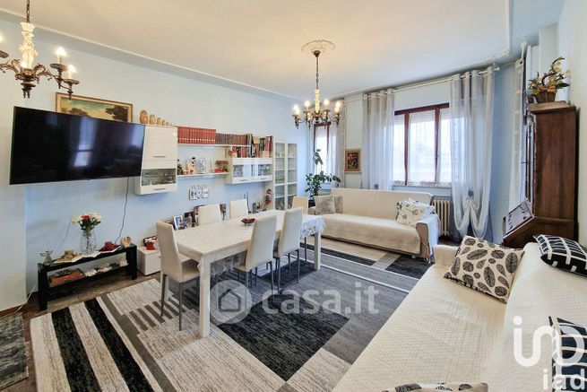 Appartamento in residenziale in Via Hermada 29