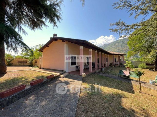 Villa in residenziale in Via Ausonia Vecchia