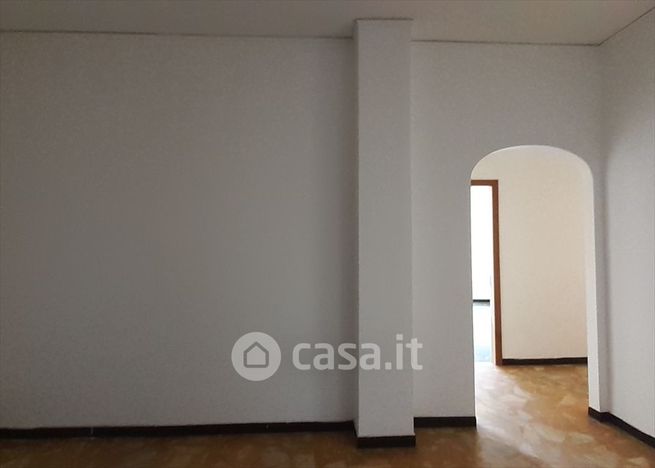 Appartamento in residenziale in Via Mario Gea 9