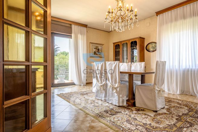 Casa indipendente in residenziale in Via Podgora