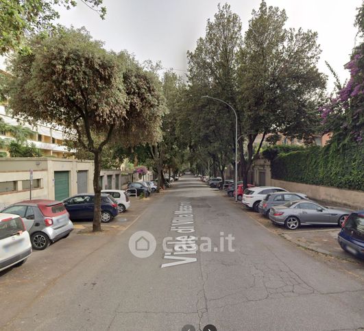 Ufficio in commerciale in Viale di Villa Massimo