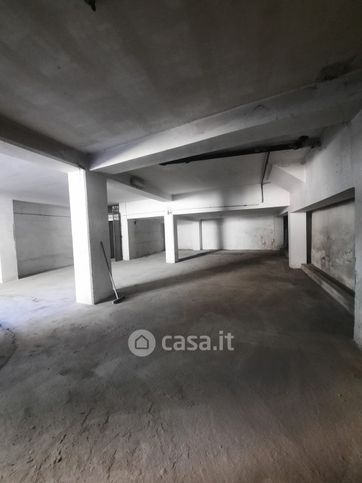 Box/posto auto in residenziale in Via I° Maggio 28