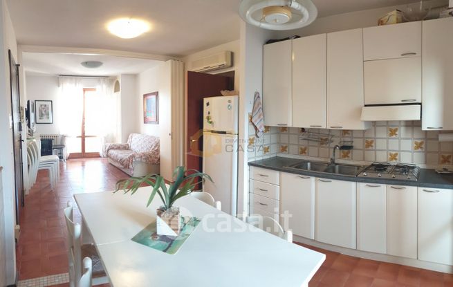 Appartamento in residenziale in Via Fratelli Rosselli 14