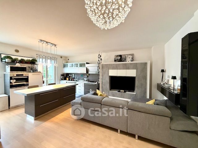 Appartamento in residenziale in Via Cà Brion