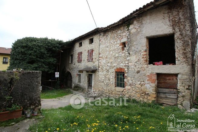 Rustico/casale in residenziale in 