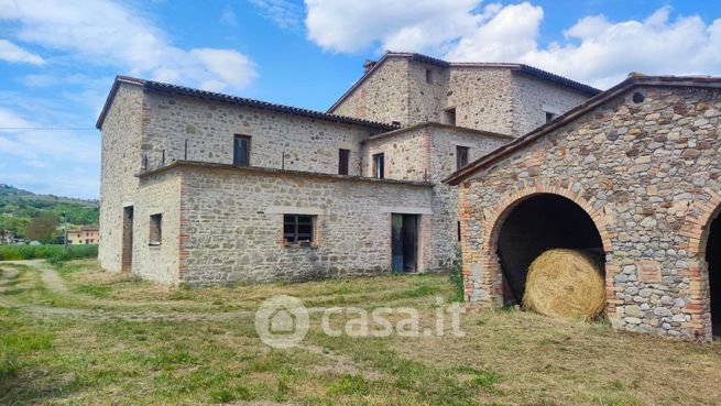 Rustico/casale in residenziale in Via del Poggio