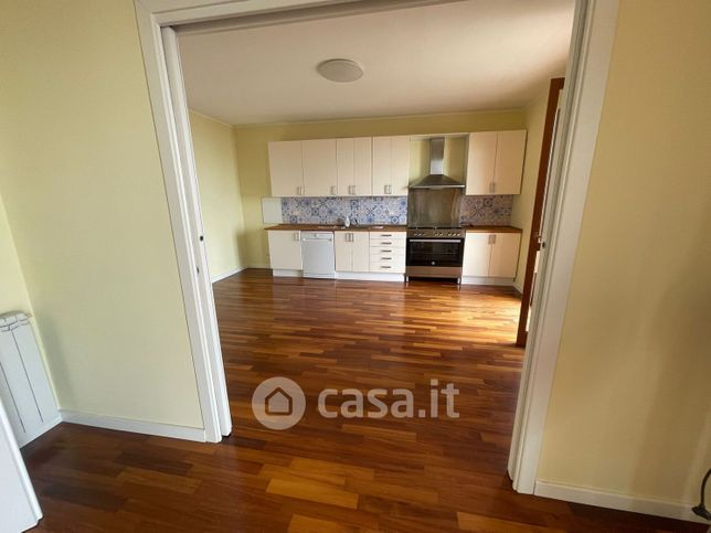 Appartamento in residenziale in Via Cervo