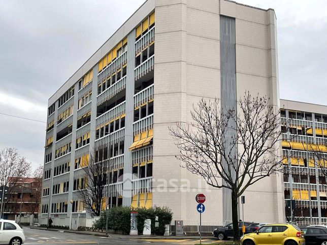 Box/posto auto in residenziale in Via Roma 6