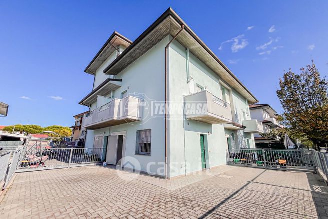 Casa indipendente in residenziale in Via delle Nazioni 3