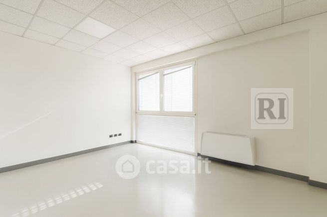 Ufficio in commerciale in