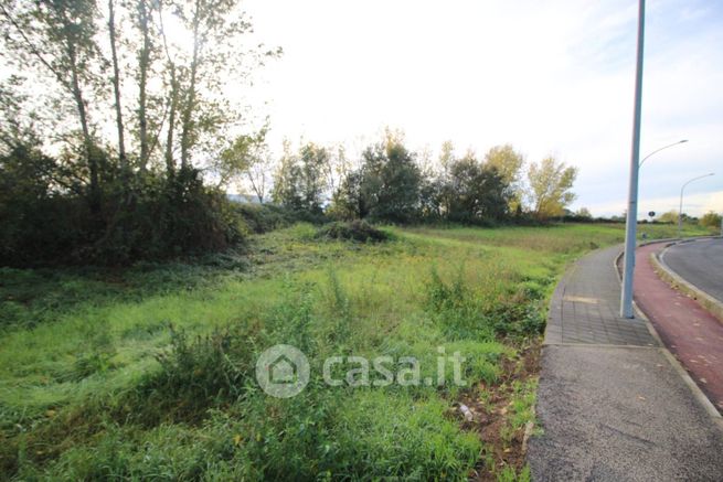 Terreno agricolo in commerciale in 