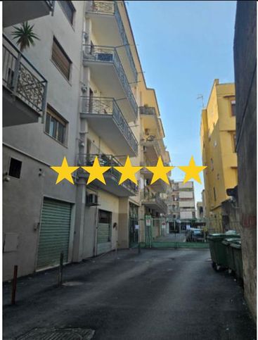 Appartamento in residenziale in Via Mariano Semmola