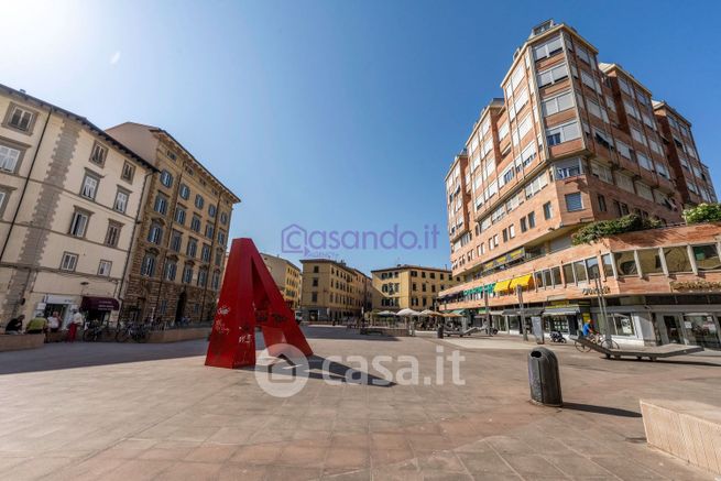 Ufficio in commerciale in Via Giovanni Marradi 37
