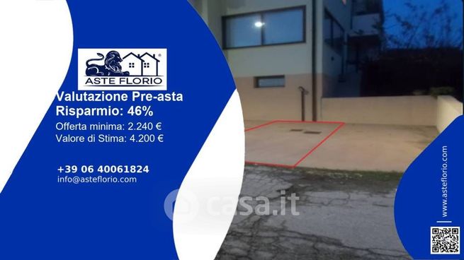 Box/posto auto in residenziale in Via Ruggero Leoncavallo