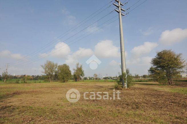 Terreno agricolo in commerciale in 