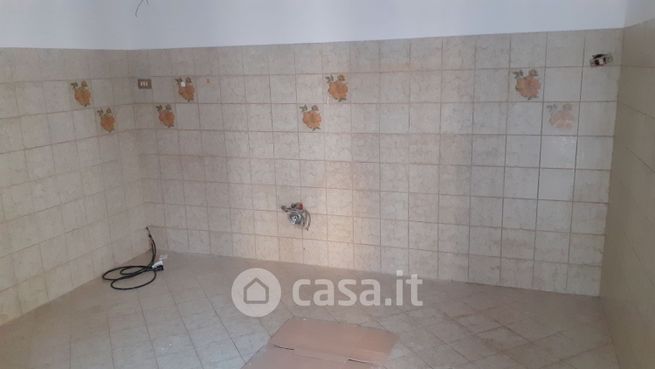 Appartamento in residenziale in Via Scilla 25