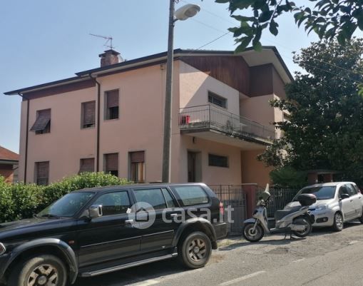 Casa indipendente in residenziale in Via Raffaello Sanzio 30