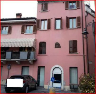 Ufficio in commerciale in Via Giosuè Carducci