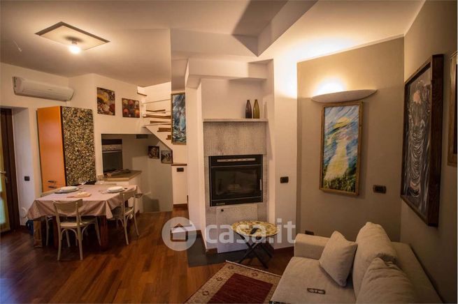 Appartamento in residenziale in Via Trieste 9 -7