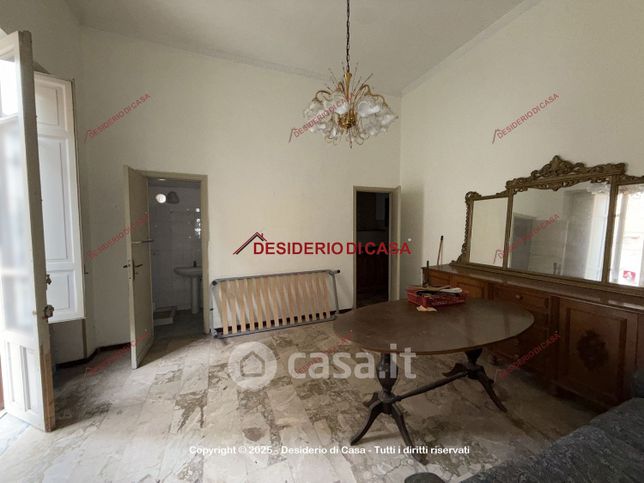 Casa indipendente in residenziale in Via Taranto 6