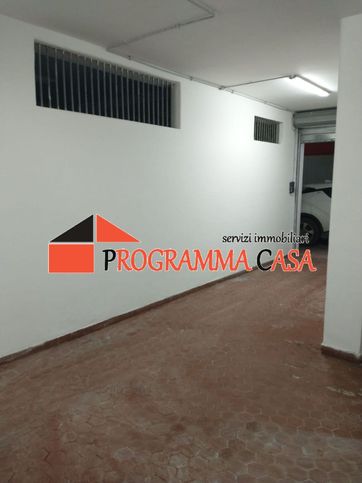 Garage/posto auto in residenziale in Via Rumenia 312