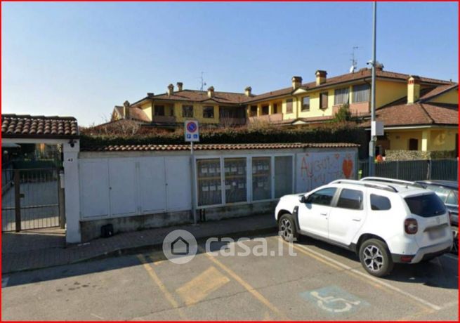 Garage/posto auto in residenziale in Via A. Toscanini 39 -31