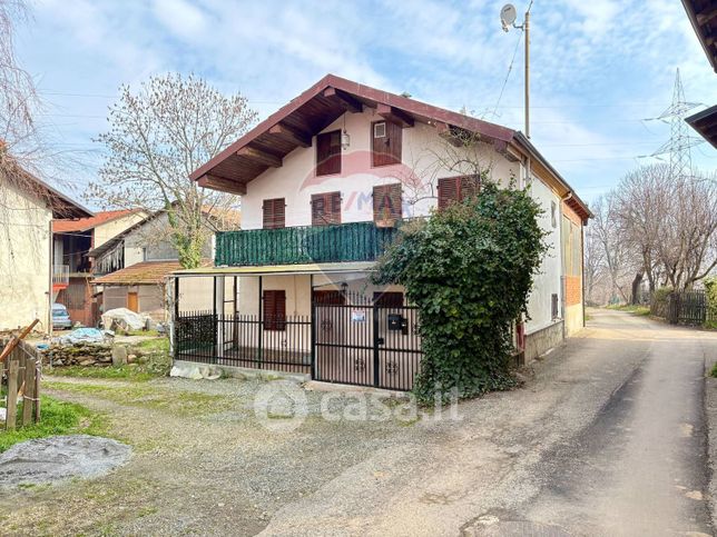 Casa bi/trifamiliare in residenziale in Strada del Coletto 27