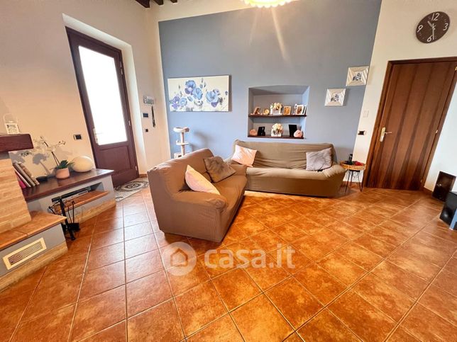 Appartamento in residenziale in Via Fratelli Gennaroli