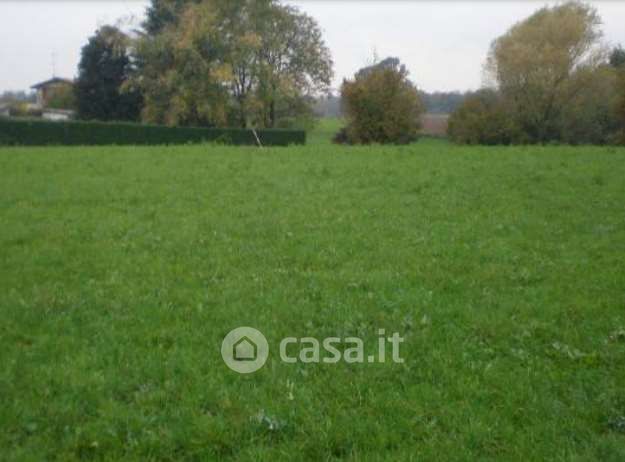 Terreno agricolo in commerciale in Via Monte Rosa