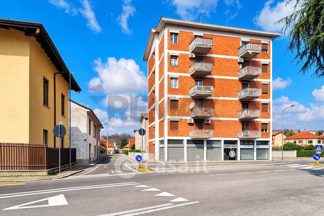 Appartamento in residenziale in Via Statuto 41