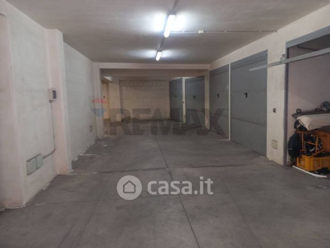 Box/posto auto in residenziale in Via Vitaliti 6