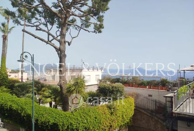 Appartamento in residenziale in Via Luigia Sanfelice 79