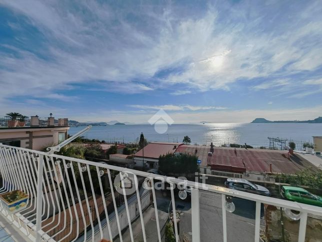Appartamento in residenziale in Via Tripergola